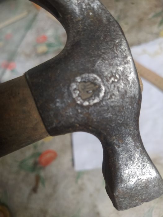 Для любителей древности - старинный молоток сапожник