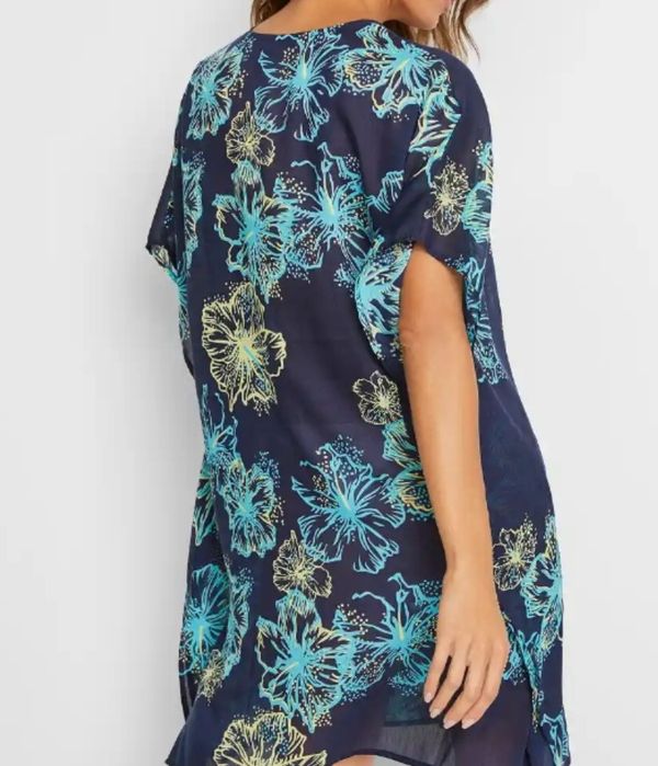 B.P.C sukienka plażowa tunika jasnoniebieska w kolorowe kwiaty r.56/58