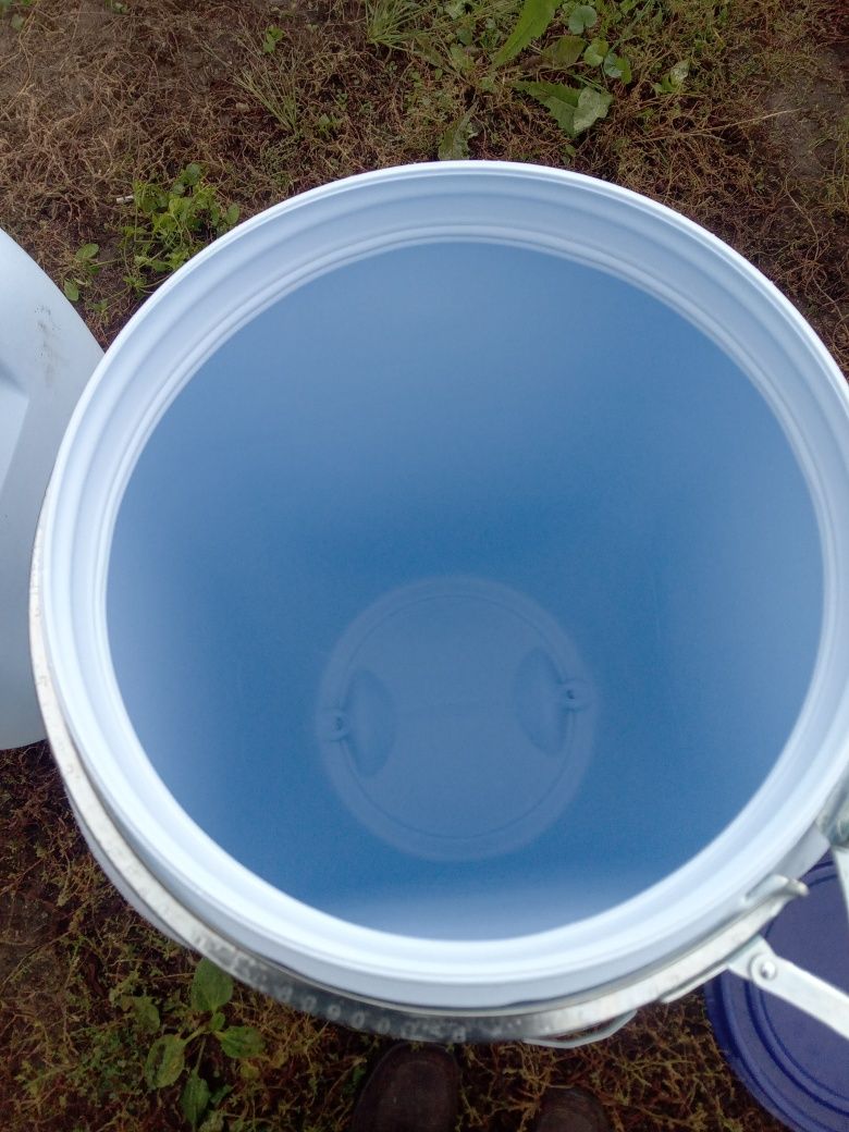 Beczki plastikowe do kapusty ogórków miodu zacieru wina deszczówka poj