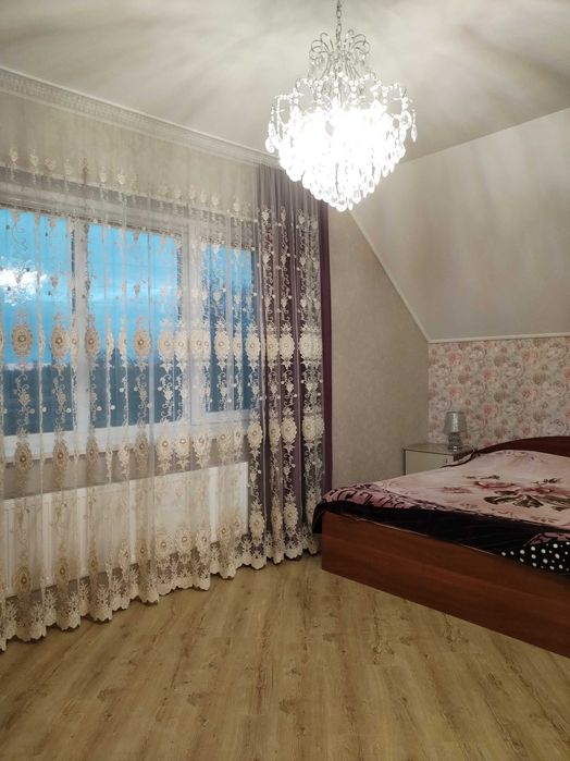 Стильний, розкішний будинок в с. Бездрик