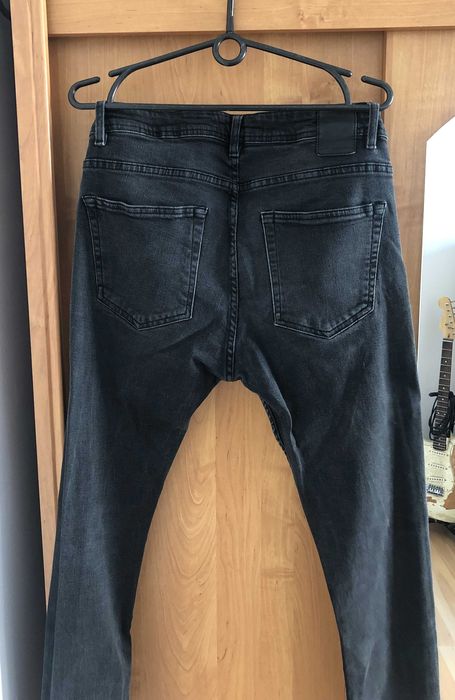Jeansowe spodnie skinny grafitowe, czarne ZARA