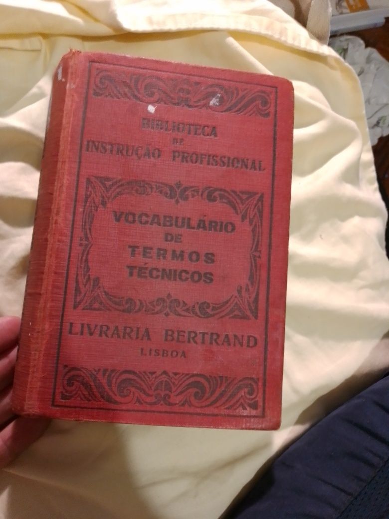 Vocabulario dos Termos tecnicos-B.I.Prof.1ed.20E-Creme maos-2E Desde2E