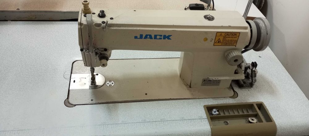 швейна машинка промислова