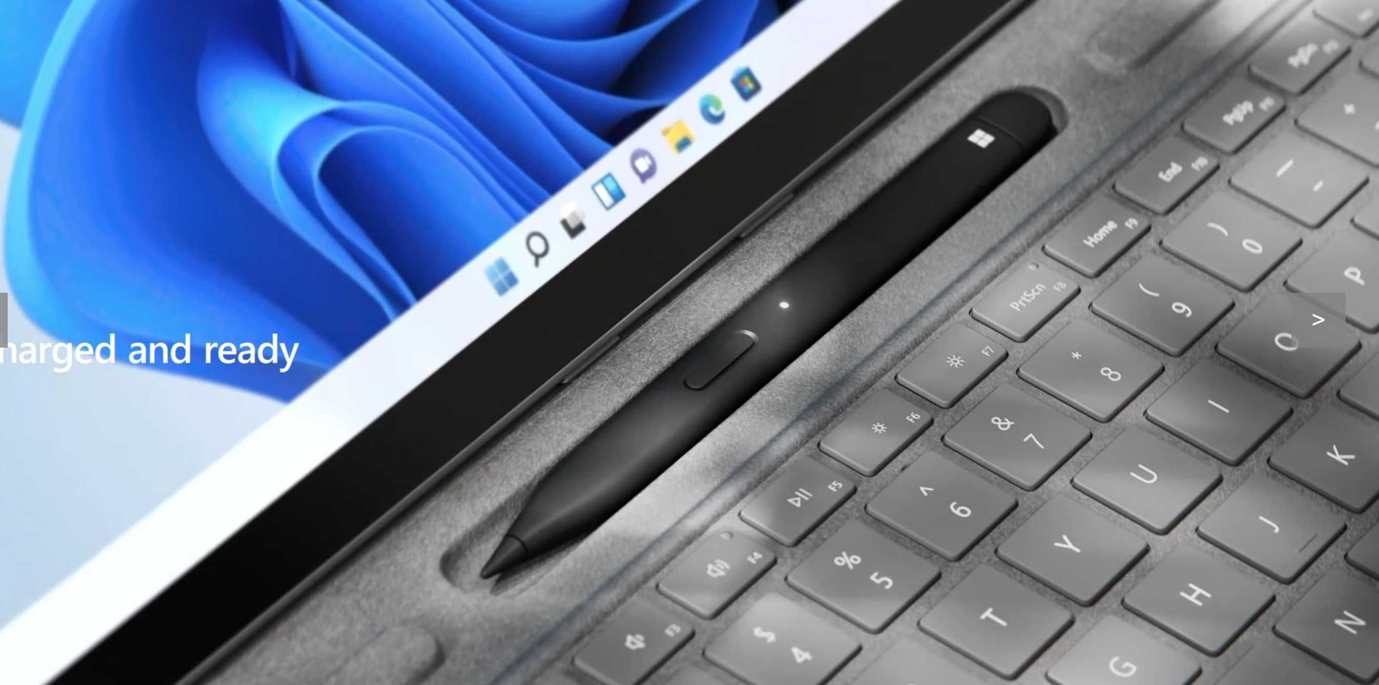 Microsoft Surface Pro 8 Black Edition + Docking Station