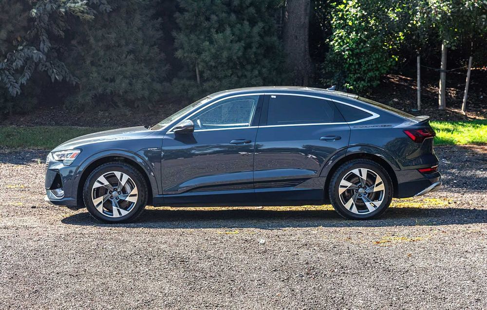 Audi E-Tron Sportback      2021