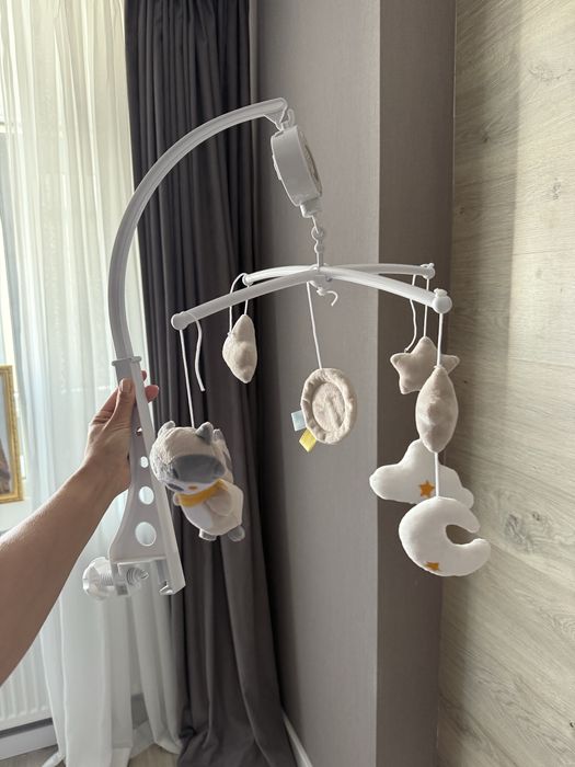Мобіль на ліжко музикальний
