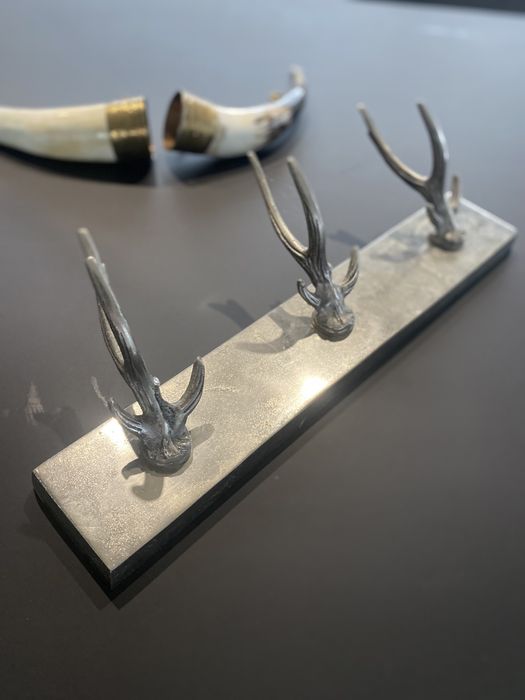 Myśliwski wieszak metal