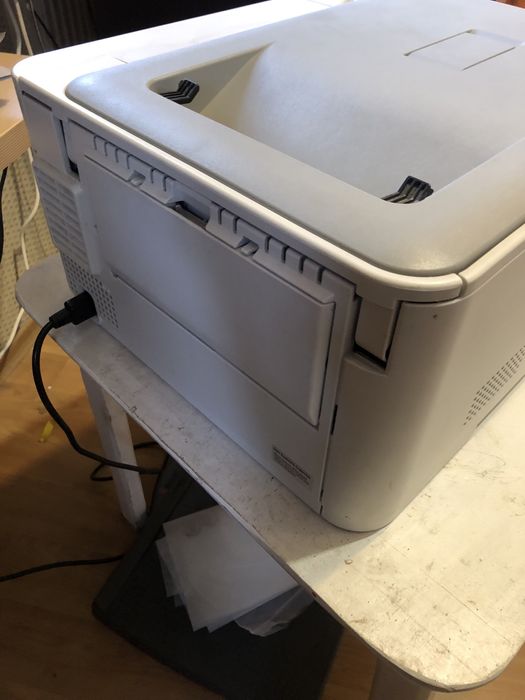 Цветной принтер OKI.