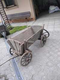 Mały wóz drewniany