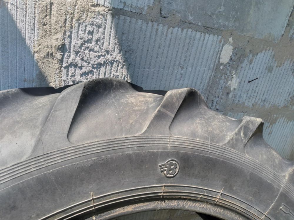 Opona 12,4 x 11-32 barum