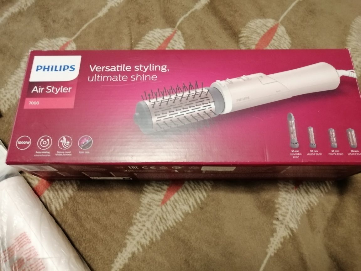 Продам Фен-щітка Philips BHA735/00