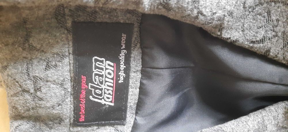 Костюм брючный женский необычный, размер М шерсть