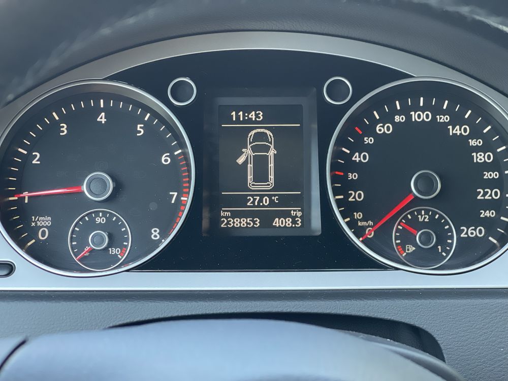 VW passat b6 (2010 г.в)