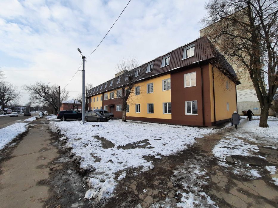 Продам комнату со своим санузлом, миникухней и свежим ремонтом.