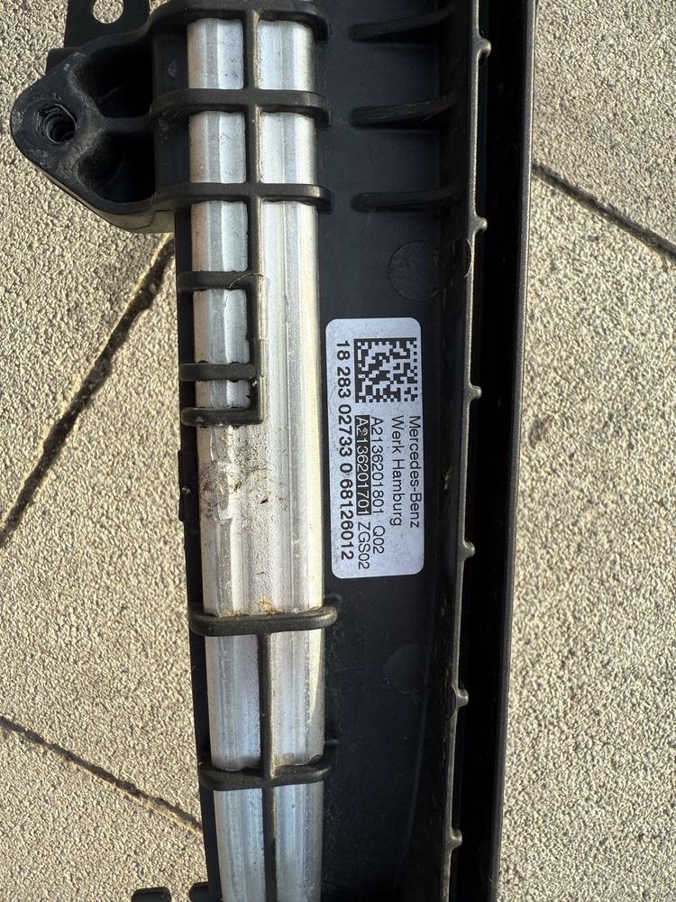 A2136201801 деталь бампера mercedes w213