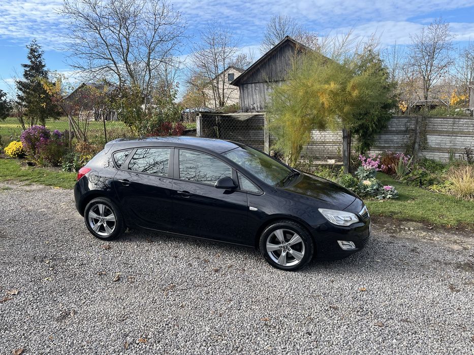 Opel Astra J 2010 1.7CDTI