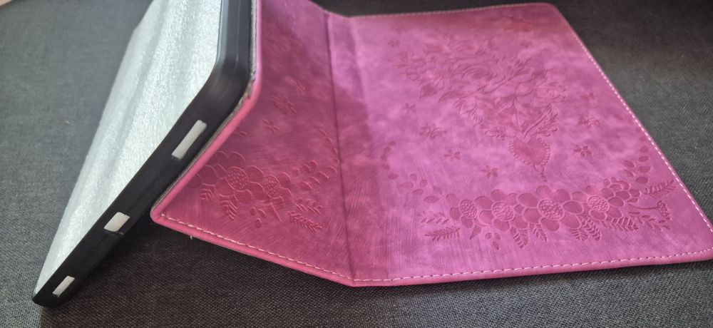 ETUI Z KLAPKĄ DO LENOVO TAB P12. Etui do Lenovo Tab P12

Silikonowe mo