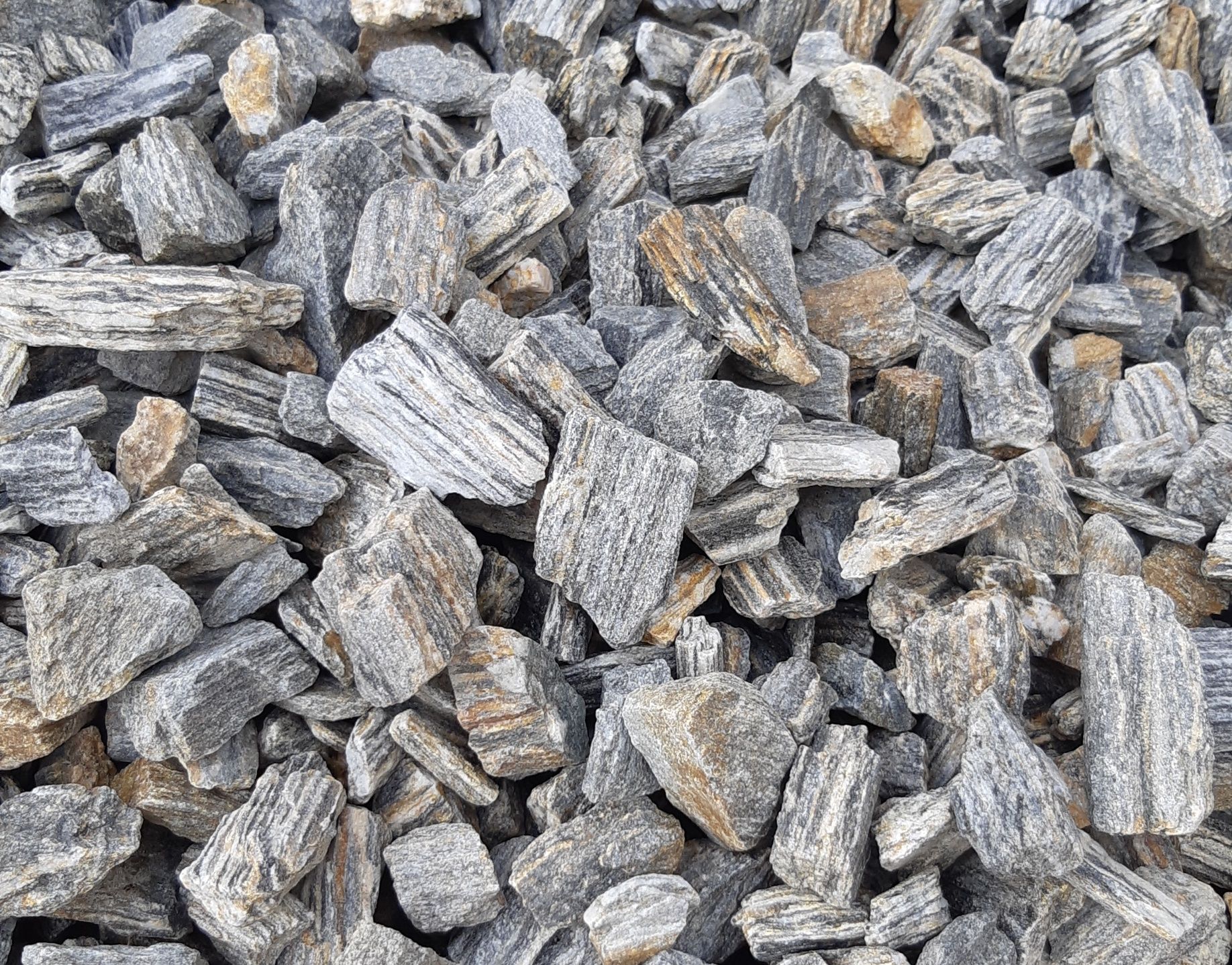 Grys kamień granitowy do ogrodu