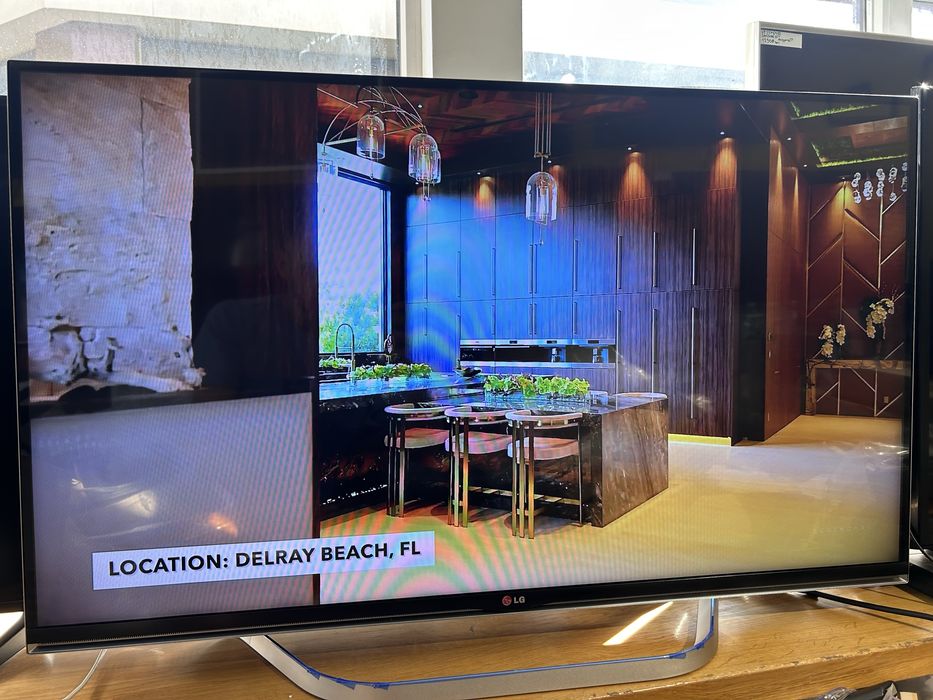Преміум 3D Телевізор 42” LG 42LA660V Smart TV, сабвуфер.