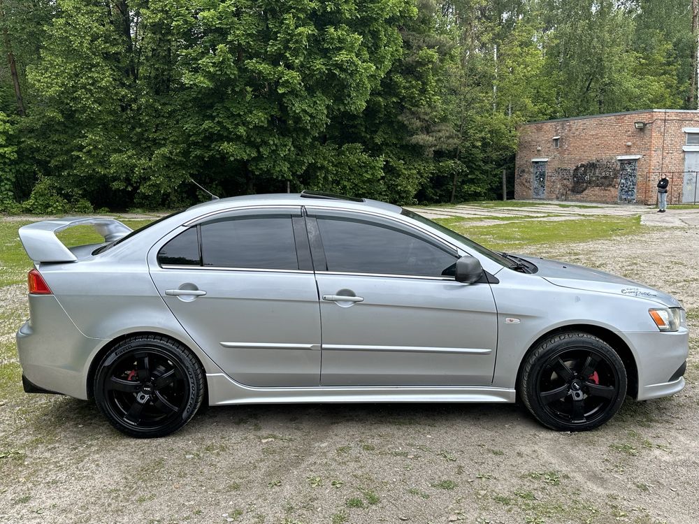 Mitsubishi Lancer X 2.0Газ/Бенз (АВТОМАТ)