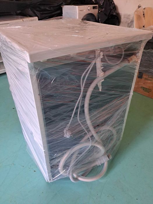 Máquina lavar louça Bosch Serie 4 (SMS4HTW31E) Como Nova