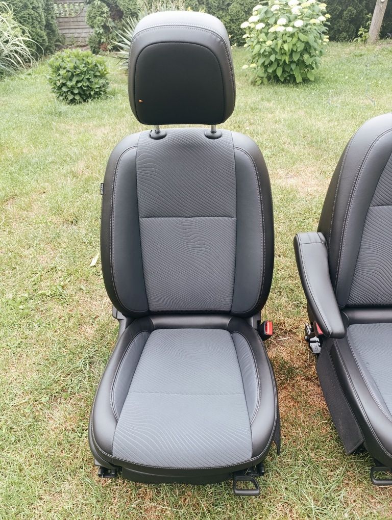 Fotele skórzane komplet Opel Mokka