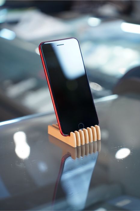 iPhone 8 Plus 64GB Red Neverlock