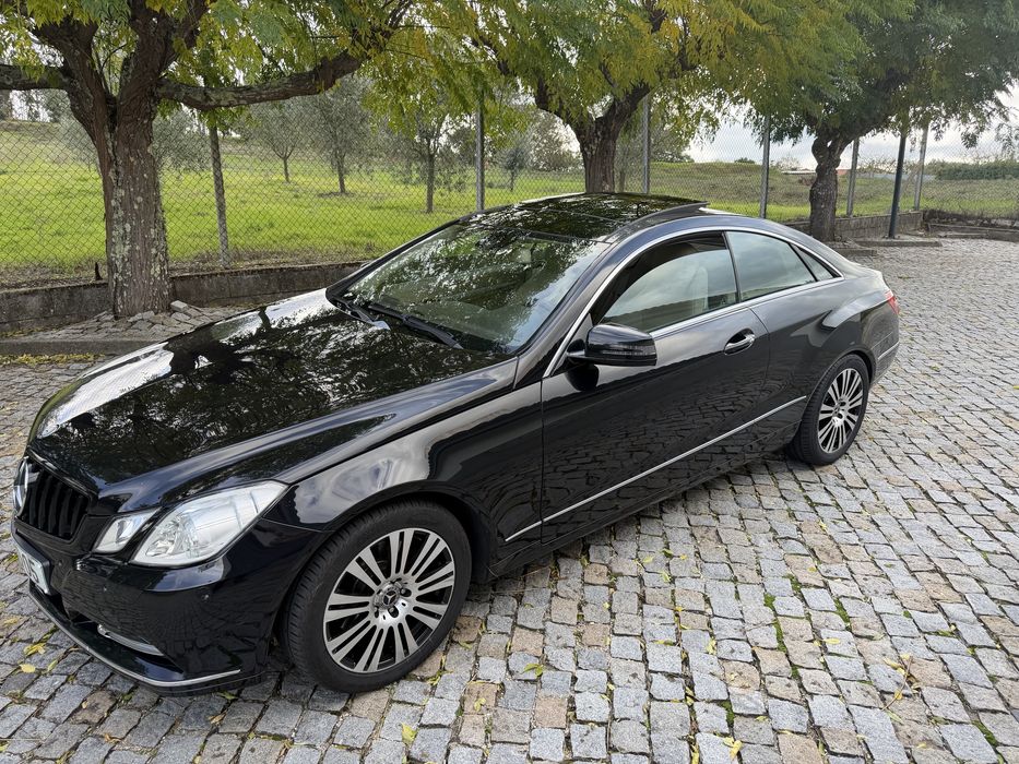 Mercedes E250 coupe novo