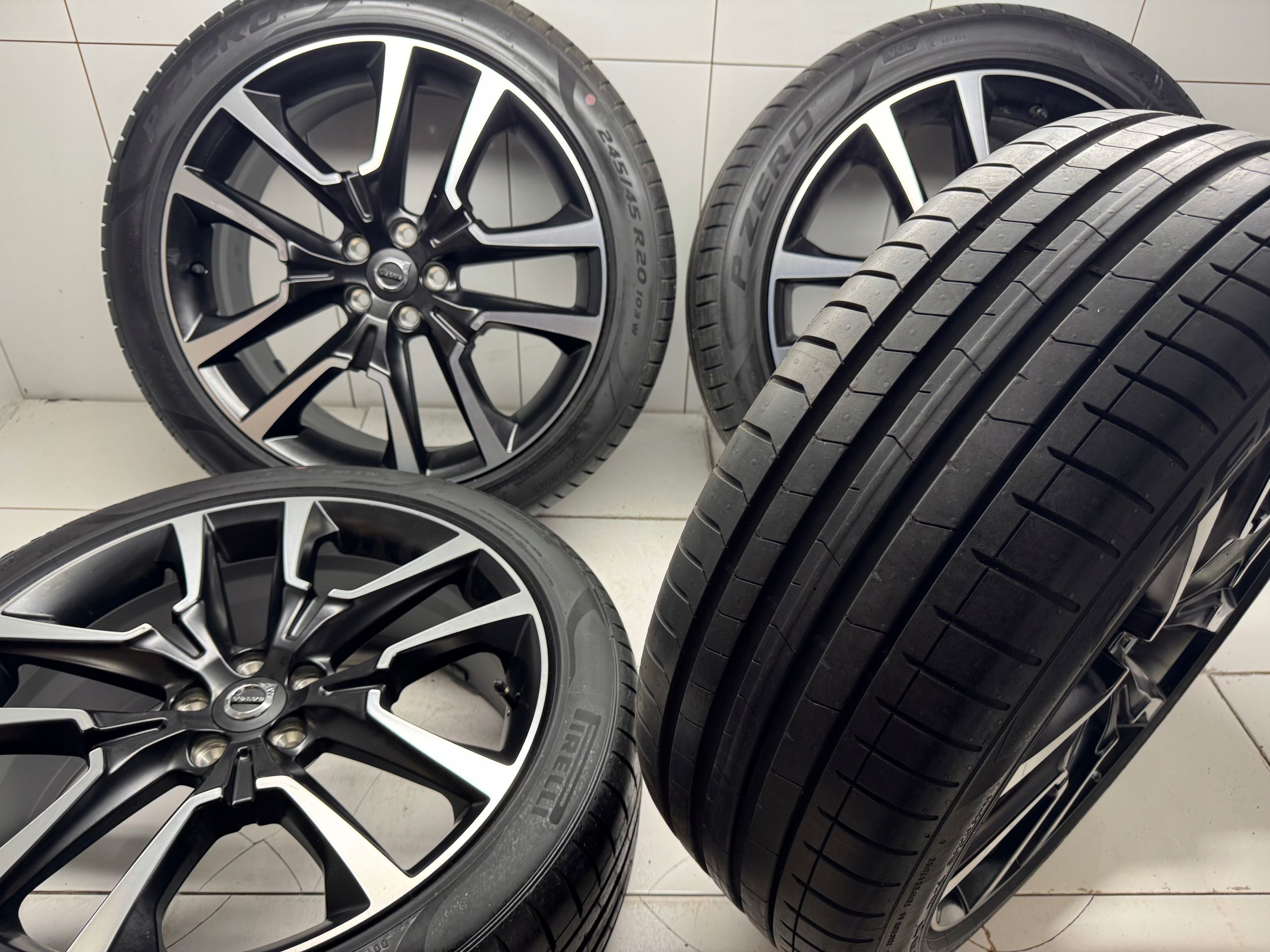 Kola Felgi 20 Volvo V90 V70 r Design Oem Opony Nowe !