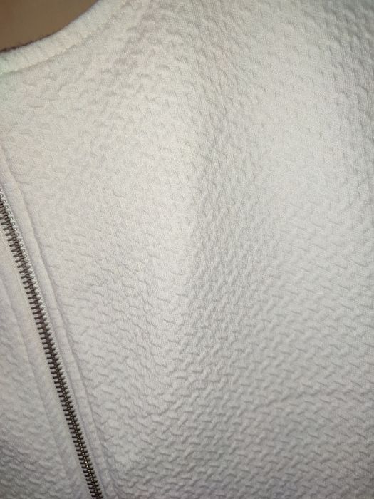 Kremowa elegancka dzianinowa sukienka S 36