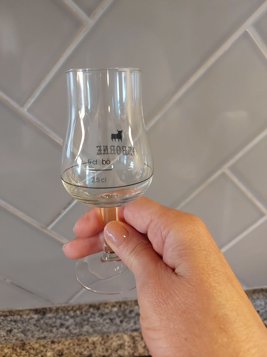 Cálice da Osborne (Espanha) de 2,5 cl.