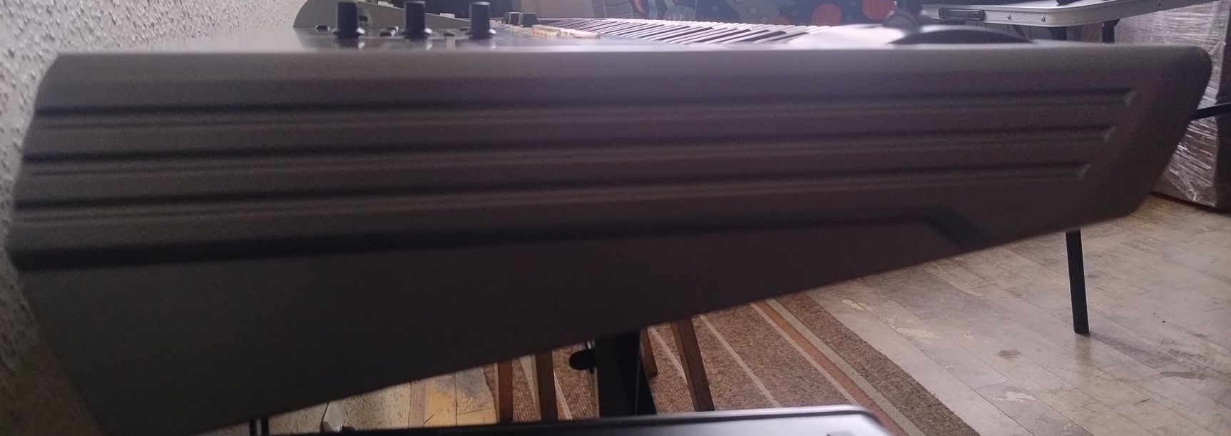 Roland G70  /Ketron/
