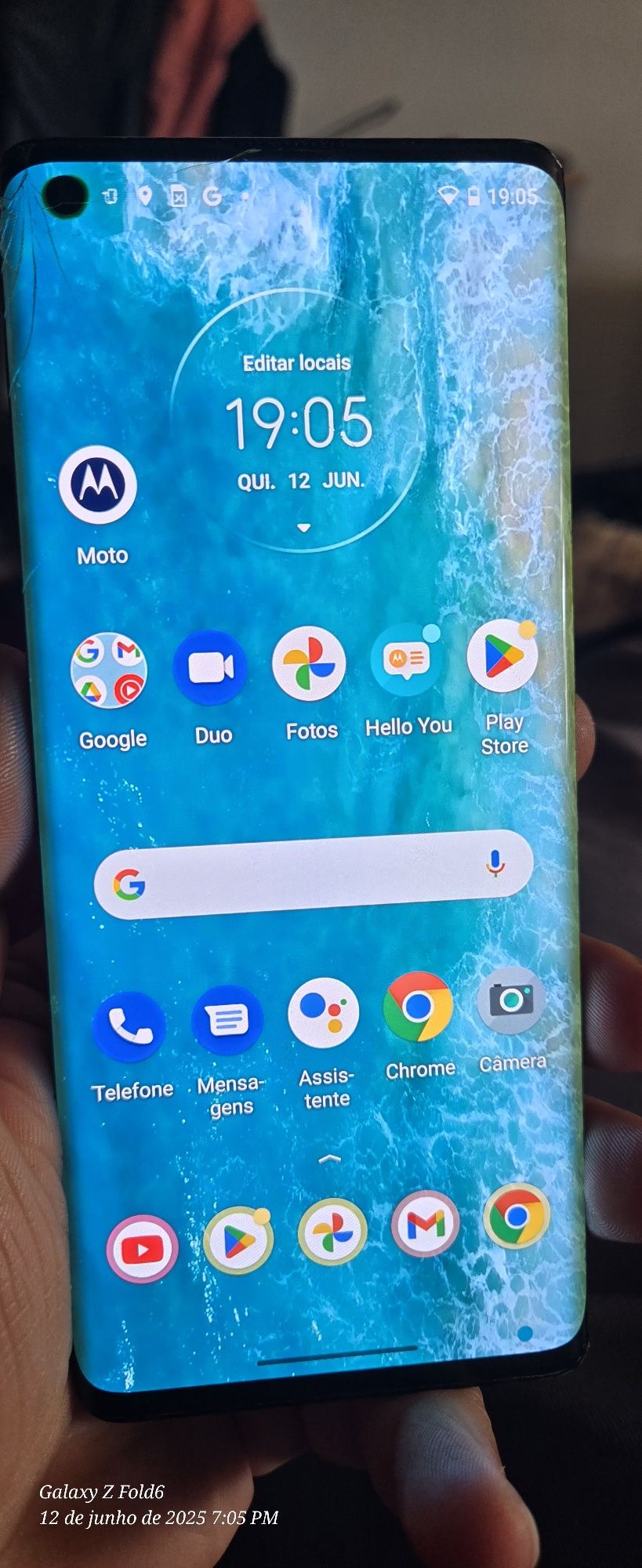 Moto Edge tela OLED