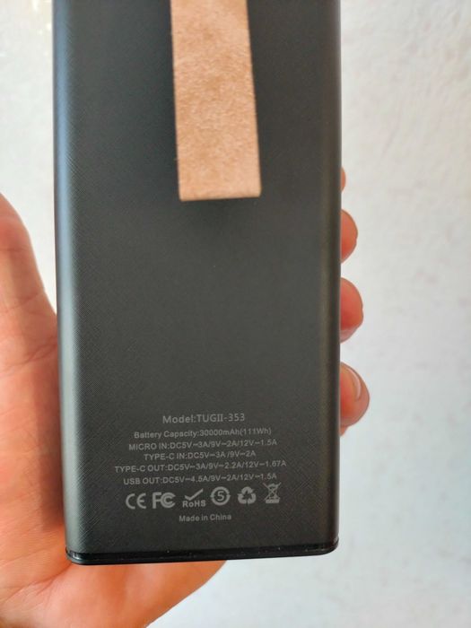 Power Bank TUGII 353 на 30000mah, пауэрбанк