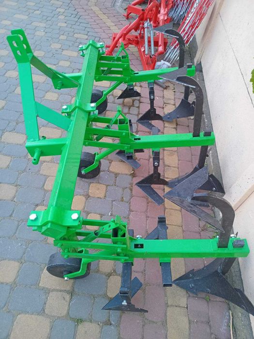 Окучник культиватор міжрядний полольник пропольник Bomet Польща