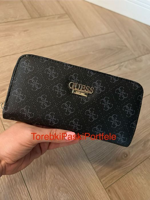 Nowy portfel Guess.