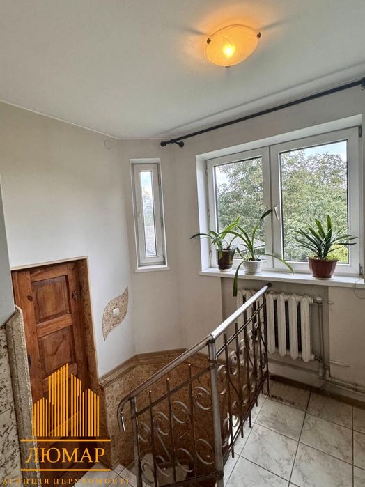 Продаж будинку м. Винники вул Львівська біля озера