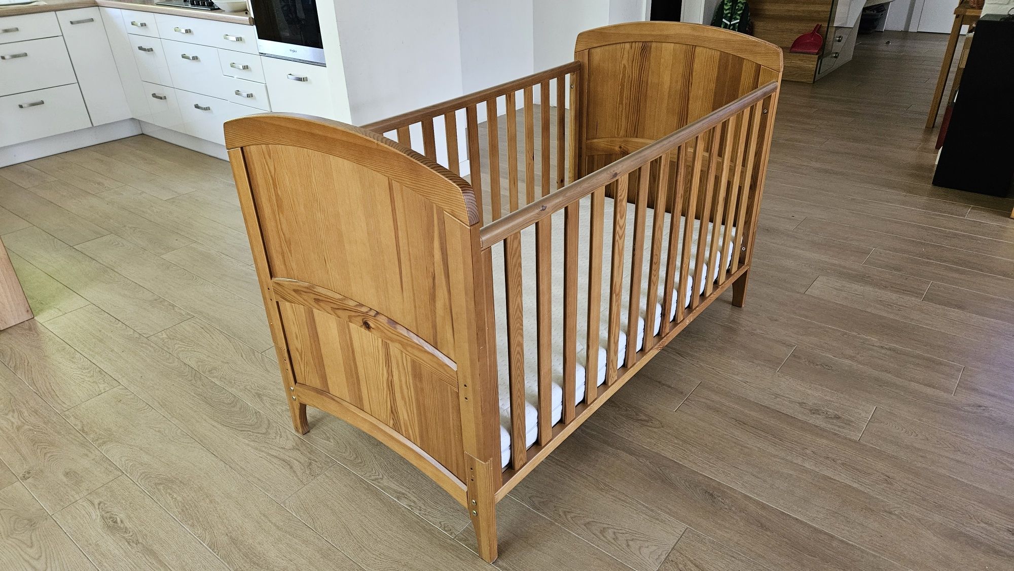 Łóżko dziecięce drewniane Mothercare 70x140 cm materac pianka-kokos