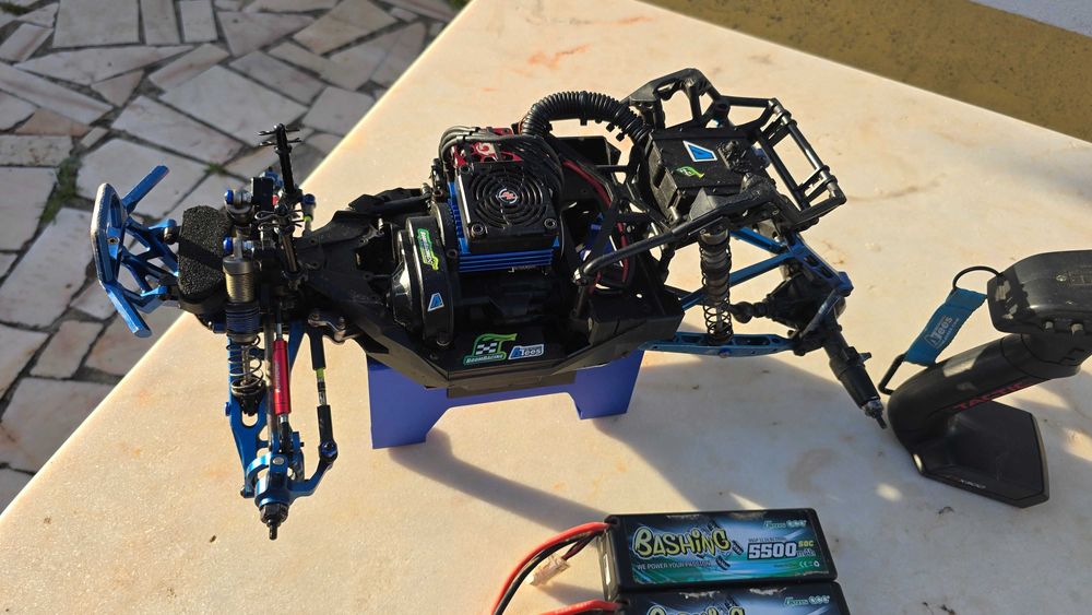 Axial Yeti 1/10 + Spares