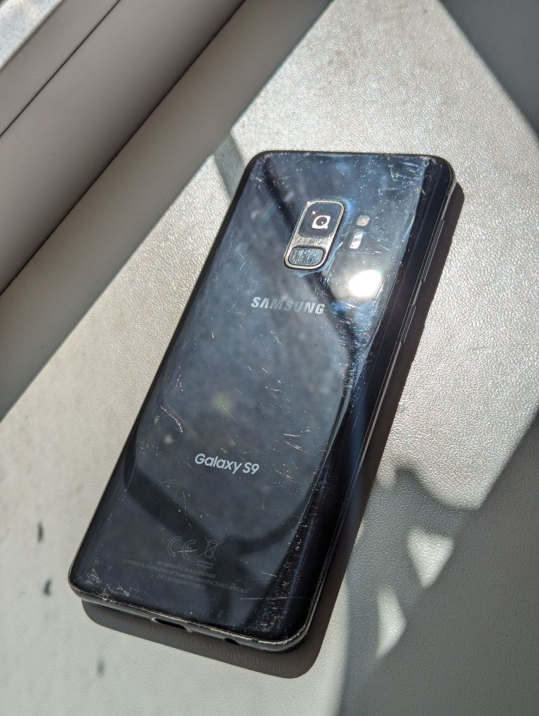 Продам Samsung s9