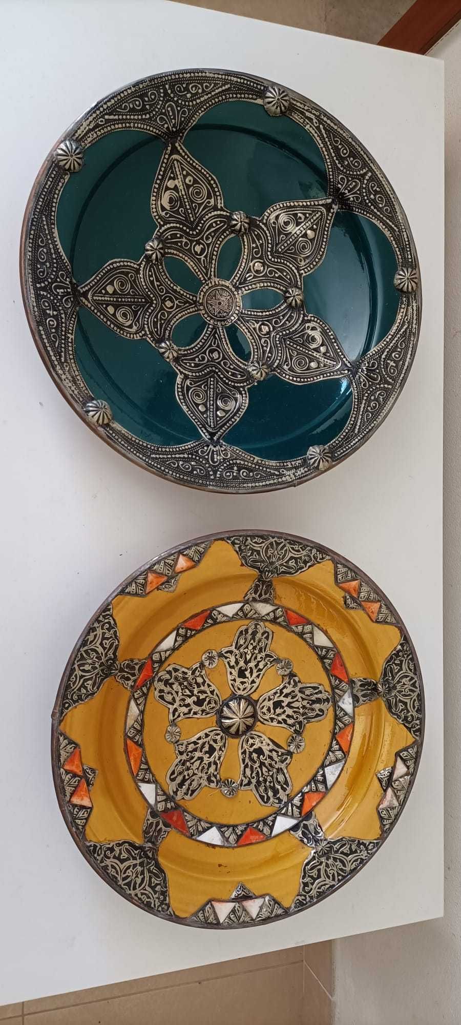 Vendo vários pratos em cerâmica tipo marroquino