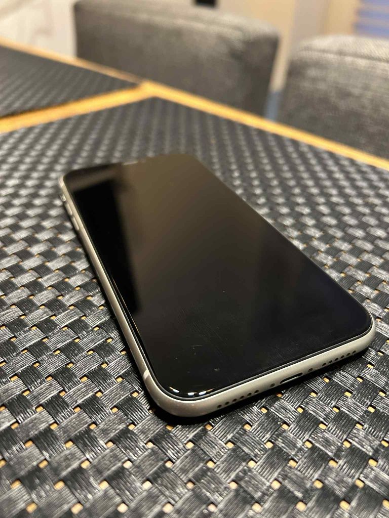 iPhone 11 pojemność 64GB