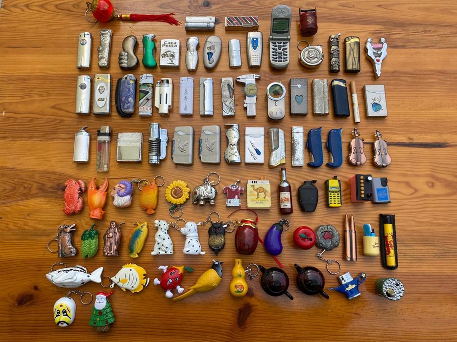 Coleção de 86 isqueiros — Vintage