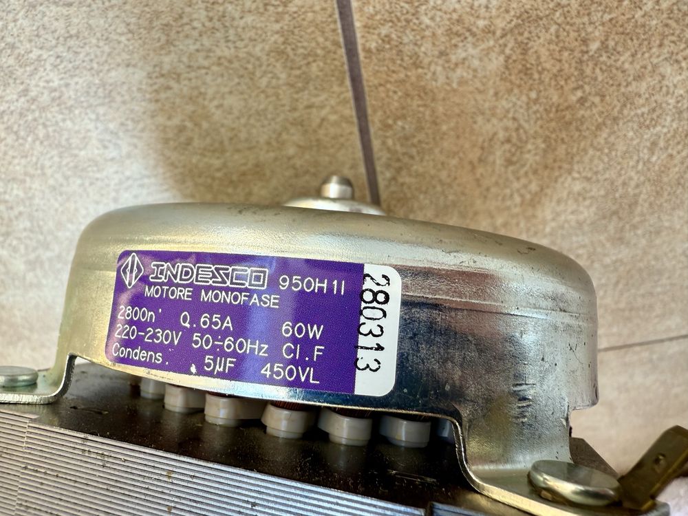 Pompa myjąca do zmywarki Ariston LVZ670