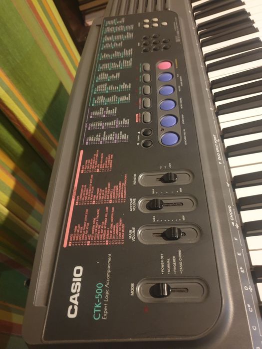 Casio CTK 500 com Suporte