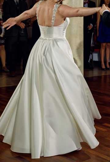 Suknia ślubna z bawełny mikado