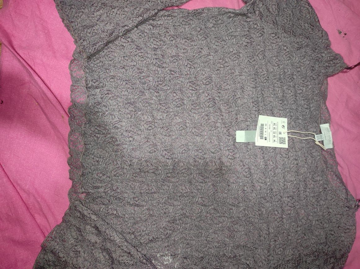 Blusa de renda nova