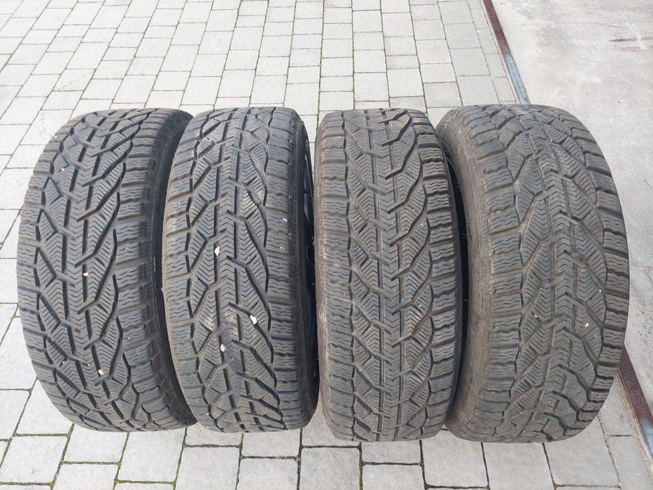 Felgi strukturalne opony zimowe  komplet  Opel Zafira 17