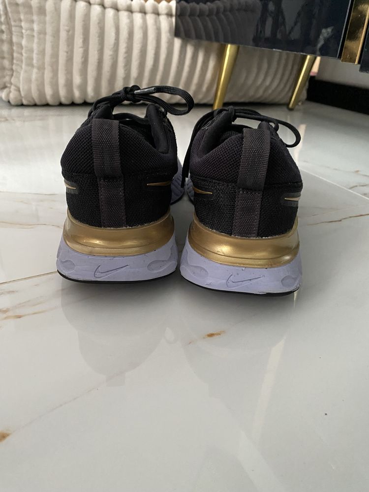 Buty Nike React Infinity Flyknit 2
