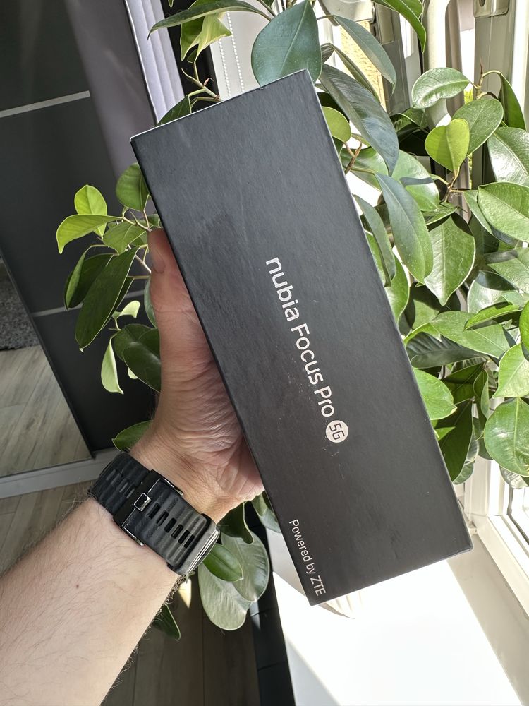 Telefon Nubia Focus Pro 5G 8+12/256GB AMOLED 120Hz NFC